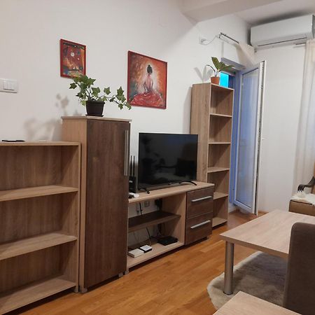 דירות פודגוריצה Ogi Apartman מראה חיצוני תמונה