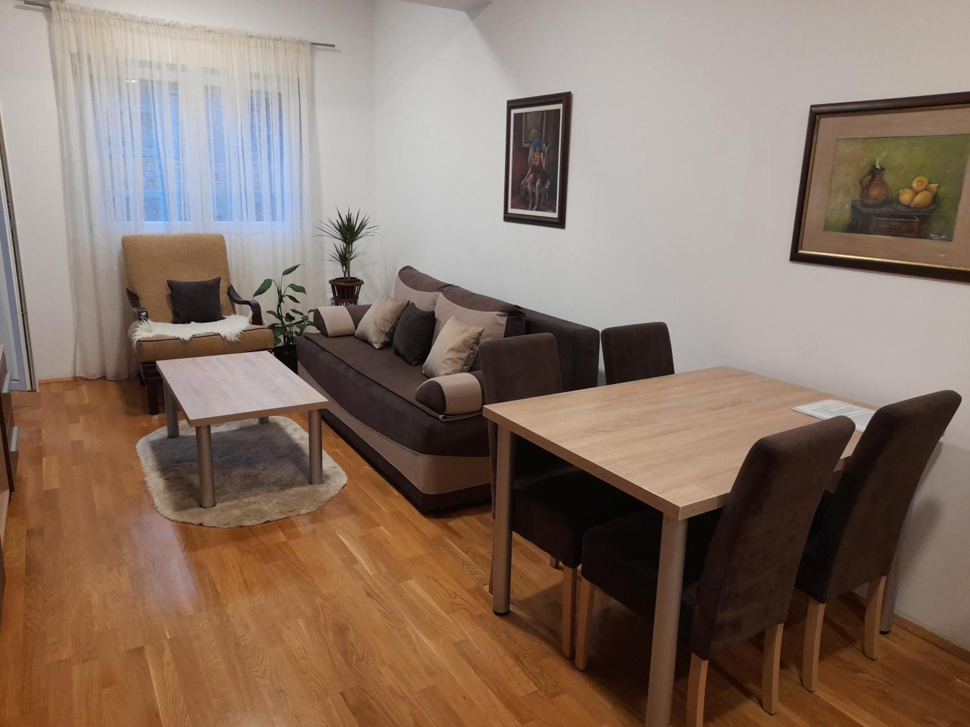 דירות פודגוריצה Ogi Apartman מראה חיצוני תמונה