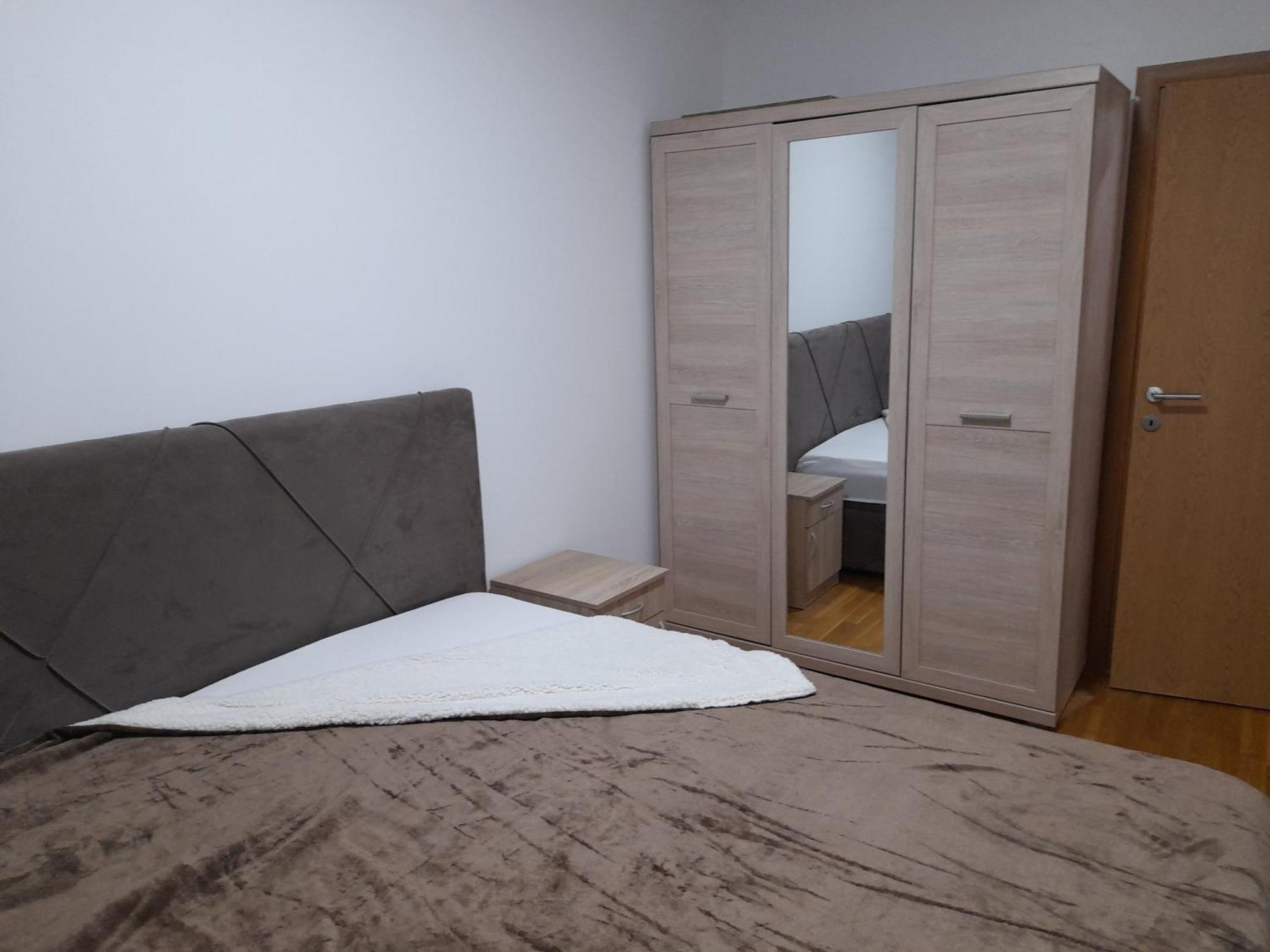 דירות פודגוריצה Ogi Apartman מראה חיצוני תמונה