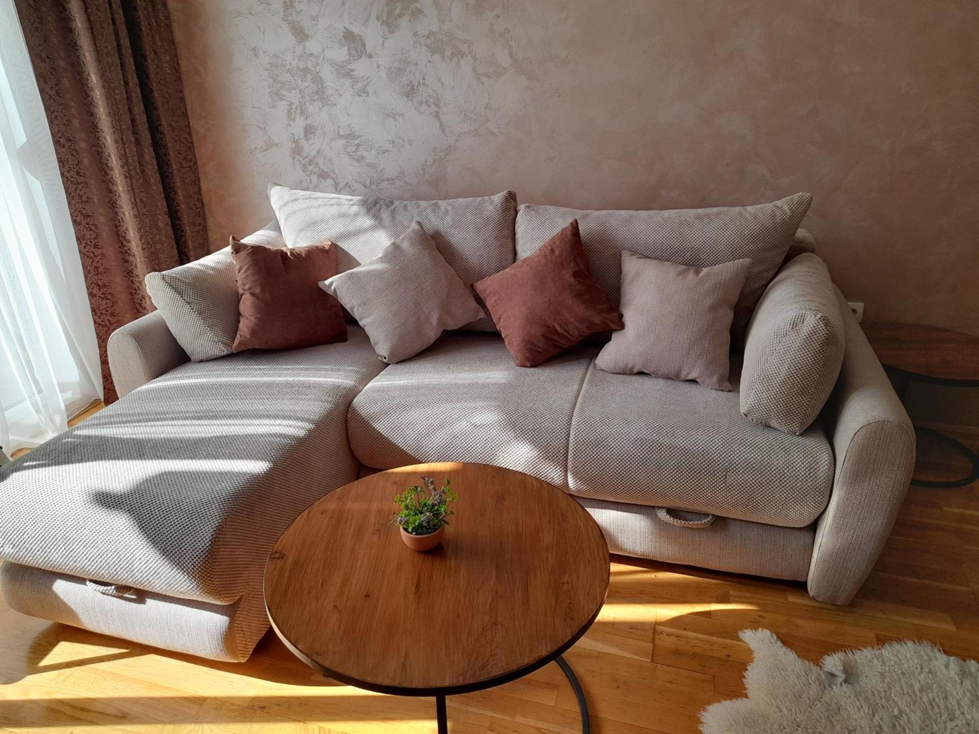 דירות פודגוריצה Ogi Apartman מראה חיצוני תמונה
